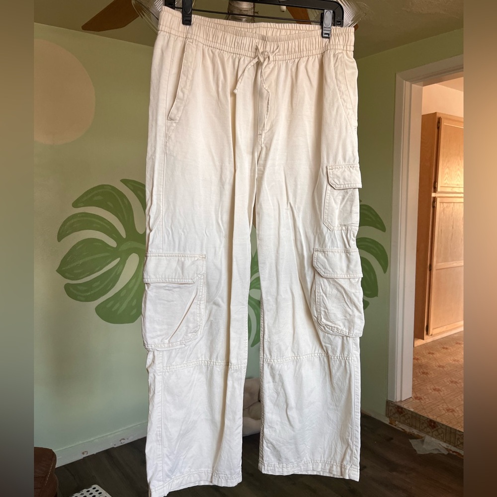 White Cargo pants